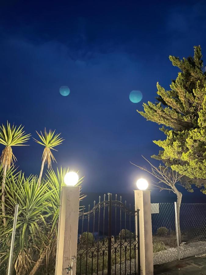 Holiday Home Sea Front Λουτρά Ελευθερών Εξωτερικό φωτογραφία