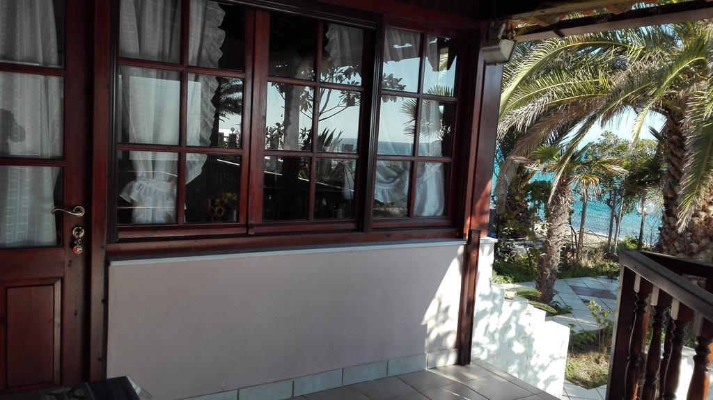 Holiday Home Sea Front Λουτρά Ελευθερών Εξωτερικό φωτογραφία